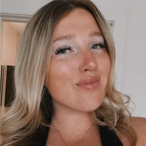 Meet your Posher, Lily